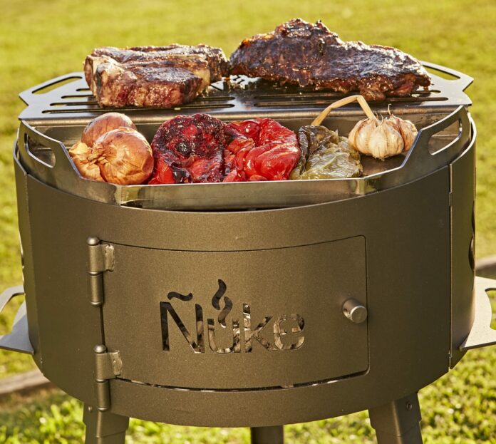 Ñuke Malevo Cowboy Grill with Food