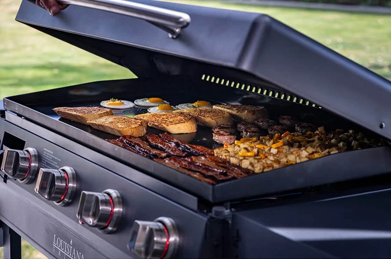 Louisiana Grills Founders Series 4-Burner Griddle Hard Lid