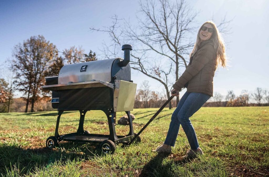 Grilla Grills Silverbac XL 2.0 All-Terrain Pellet Grill