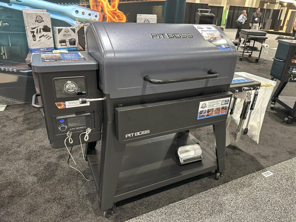 Pit Boss Navigator 1600 Pellet Grill