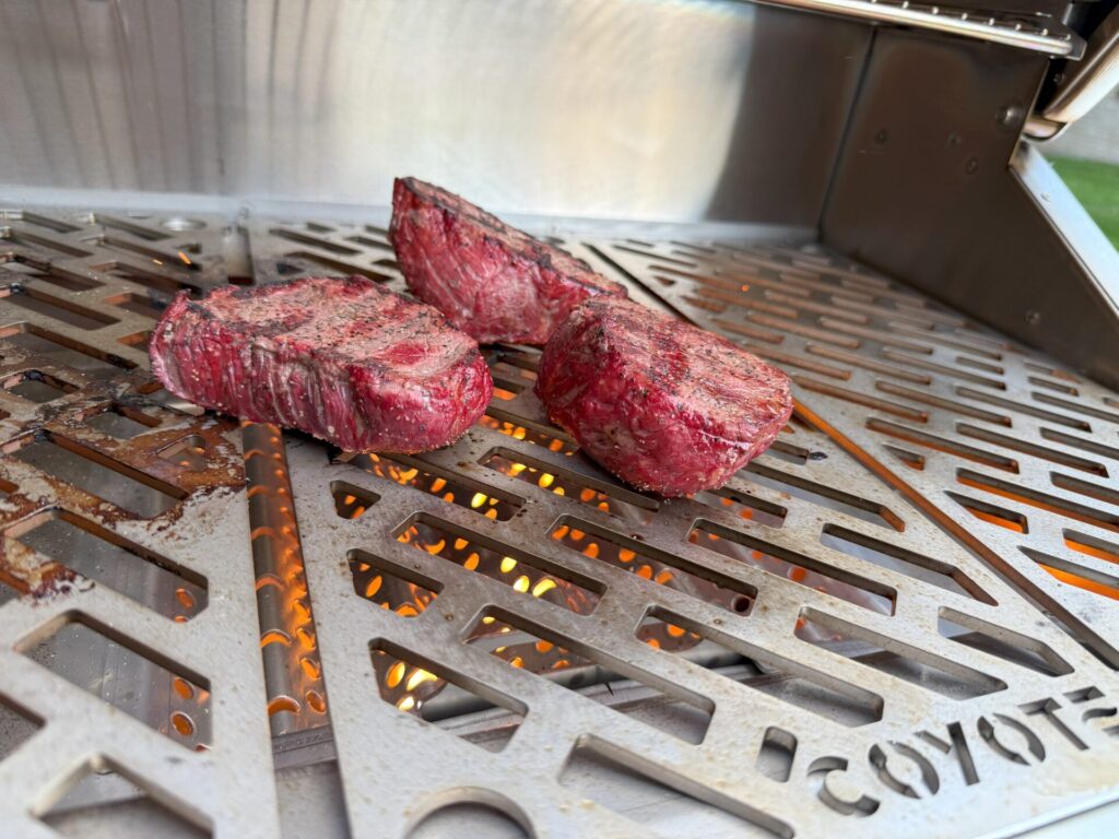 Coyote Outdoor Pellet Grill - Sirloin